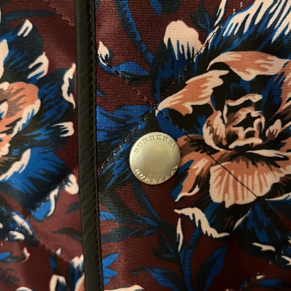 RARE Burberry Floral Quilted Jacket - Picture 3 of 7